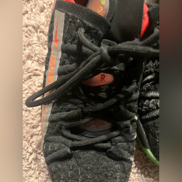 Kids lebrons 18 - Picture 3 of 8